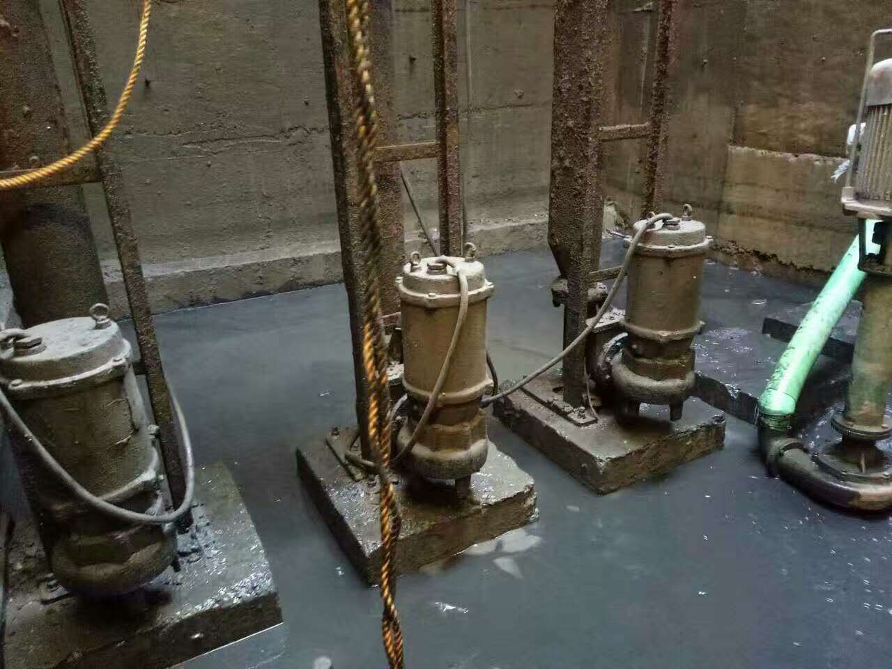 南和污水池清理